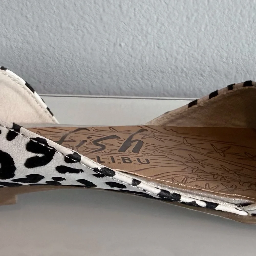 Malibu Blowfish Women's Leopard Print Flats - Picture 9 of 14